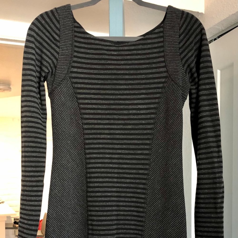 Nicole Miller Dress Knit Stretch Long Sleeve Sz S